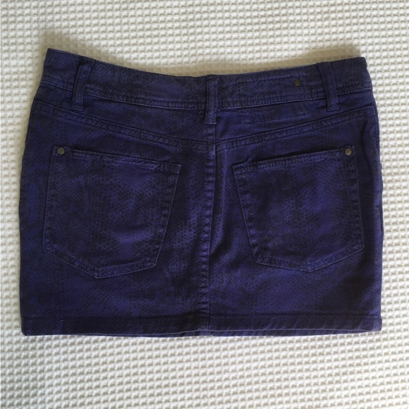 Divided H&M snake print denim mini skirt - Picture 2 of 5
